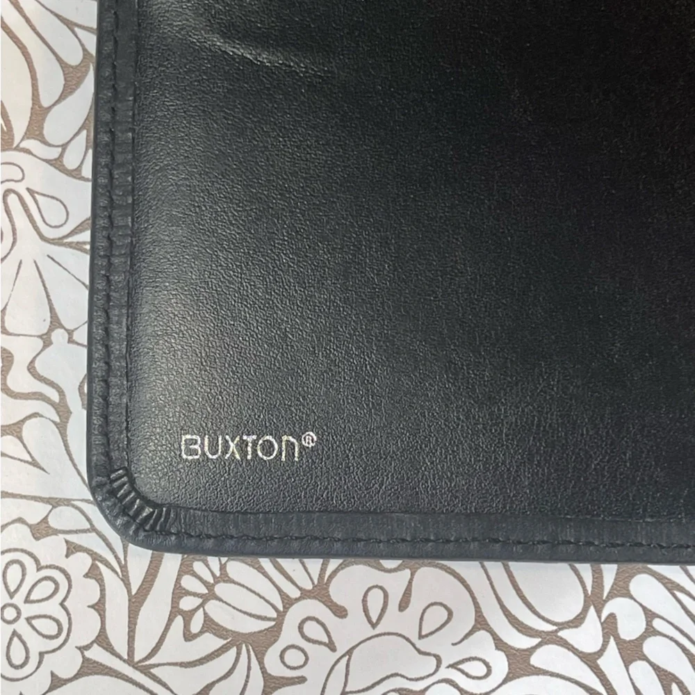 Buxton Velvet Touch Cowhide Exterior Folder